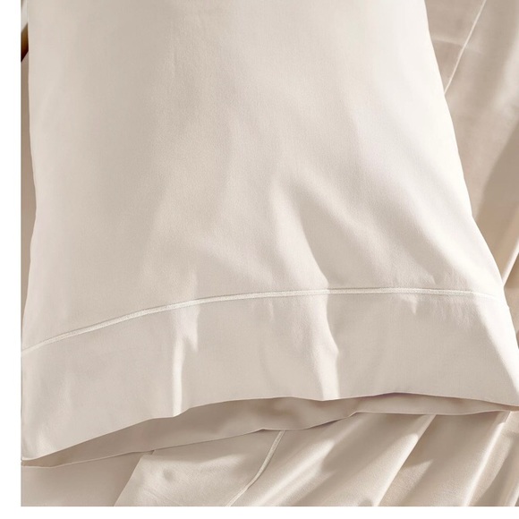 NWT Donna Karan Silk Indulgence Ivory Pillowcase Set - Picture 2 of 11